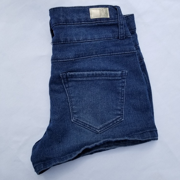 🌻 Tokyo darling sz 0 high waist shorty 3 button - Picture 3 of 5